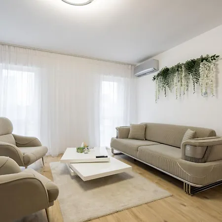 Breeze - Modern Escape In Pipera 布加勒斯特 Exterior photo